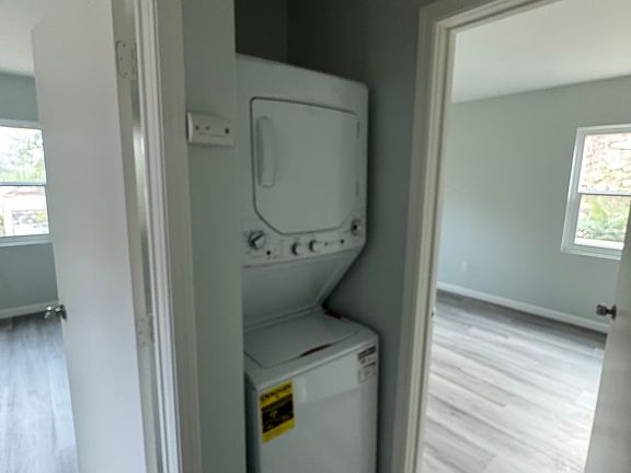 3rd image of 2421 Earl St #2421