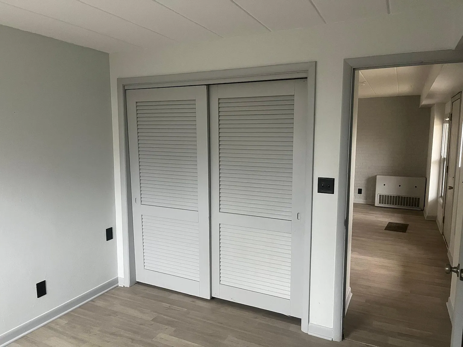 750 Halsted Rd — Photo 1