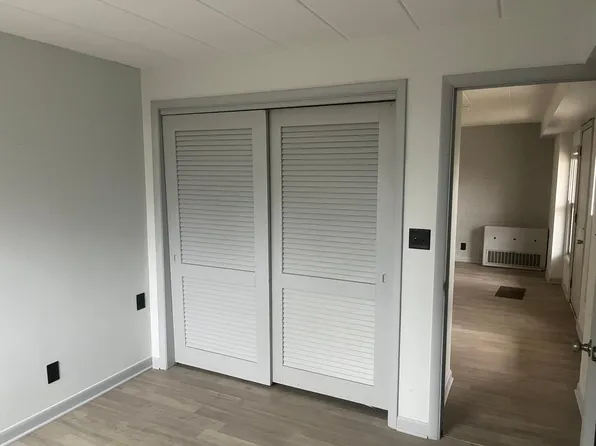 750 Halsted Rd APT 1, Rockford, IL 61103
