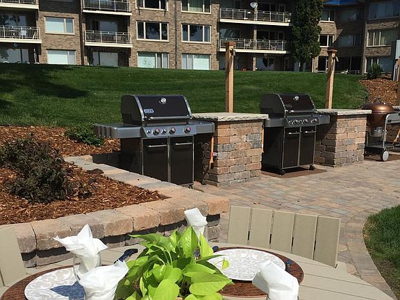 Outdoor dining and grilling areas