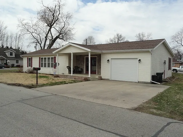 526 W Vine St photo 1