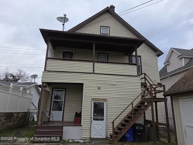 1706 E Gibson St — Photo 17