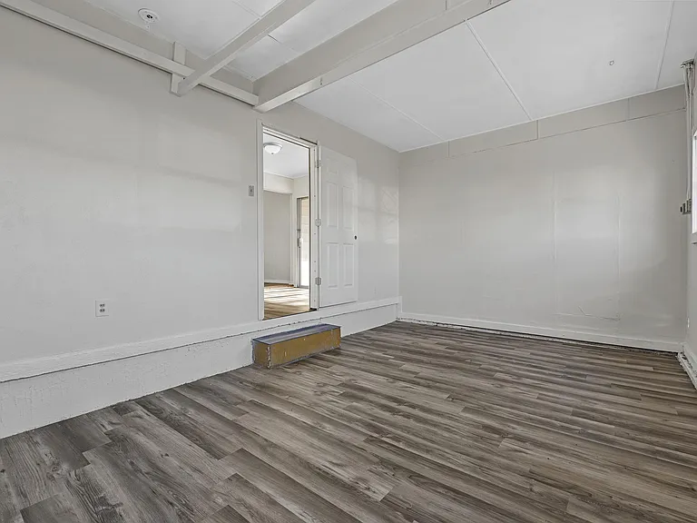 1402 Chico Ct — Photo 11