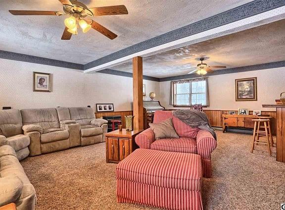 5th image of 11 Stillwater Cir