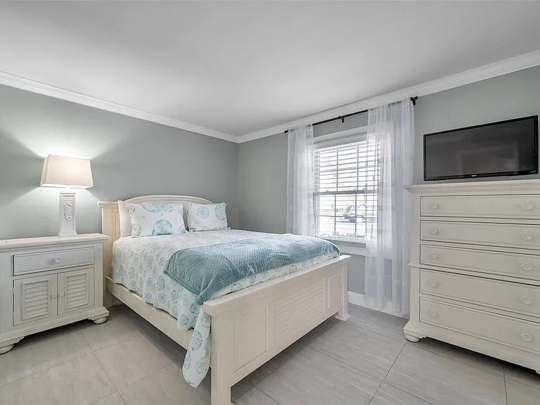 4911 Coquina Key Dr SE #C — Photo 10