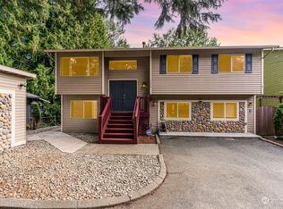 12028 25th Ave NE, Seattle, WA