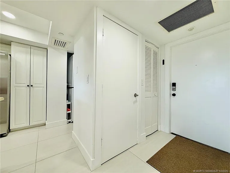 8800 S Ocean Dr #102 — Photo 77
