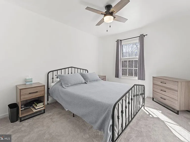 13689 Water Springs Ct — Photo 14
