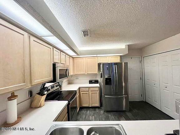 5th image of 7457 CARRIAGE SIDE Court