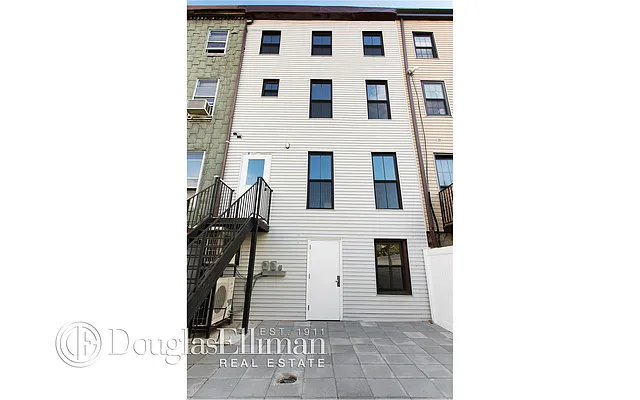 Rented by Douglas Elliman | media 24