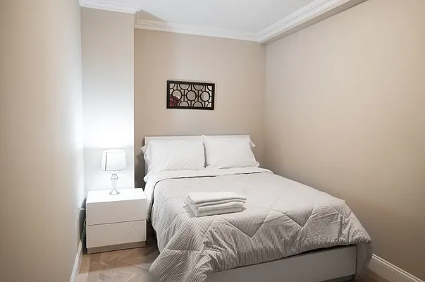 Rented by UES Management | media 36