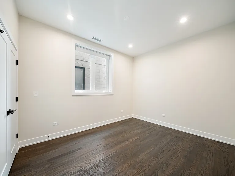 412 E 50th Pl #2 — Photo 10