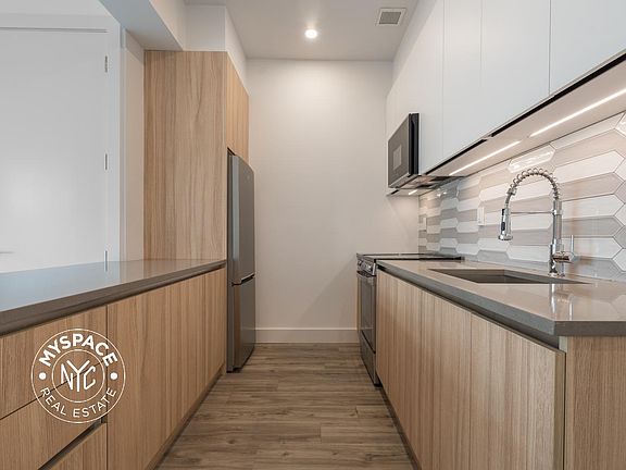 2nd image of 584 4th Ave #824