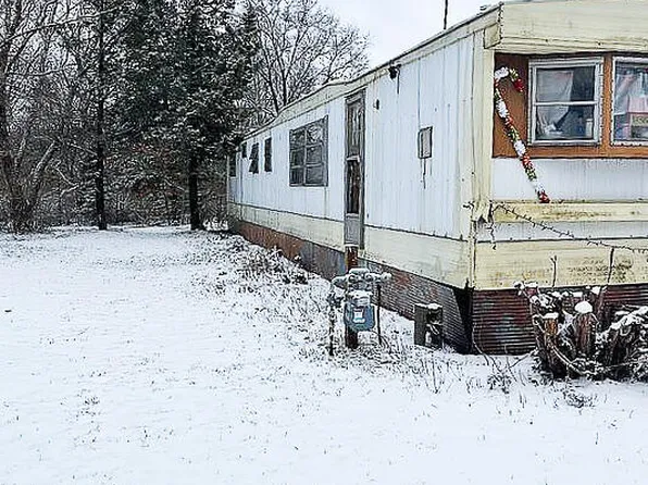 1055 W Main St, Mecosta, MI 49332