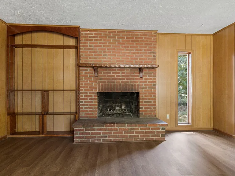 632 Rock Spring Rd — Photo 5
