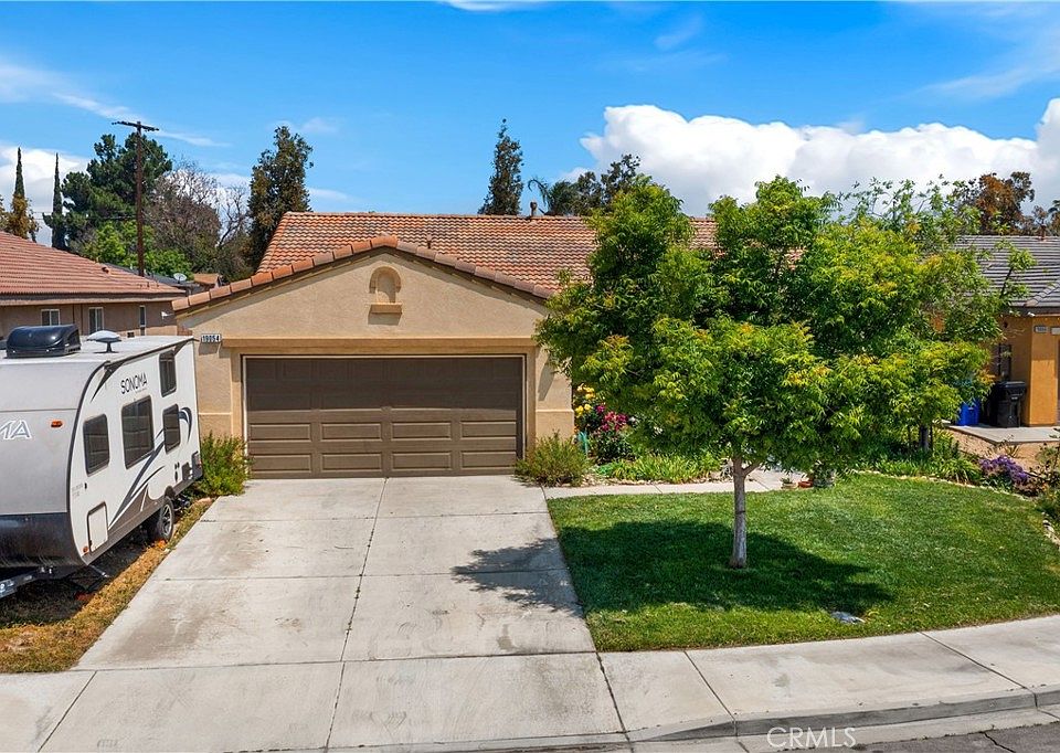 1st image of 19054 Gregory Ct