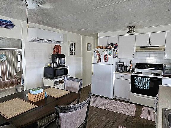 2nd image of 3901 Bahia Vista St Lot 730