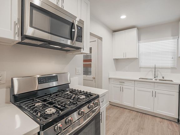 3rd image of 2925 San Marino St #2927