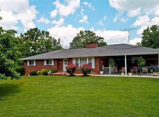 1911 Holt Town Rd, Newport, TN 37821