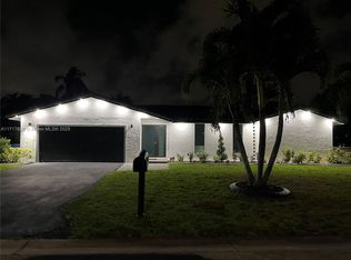 1232 NW 85th Ter, Coral Springs, FL 33071