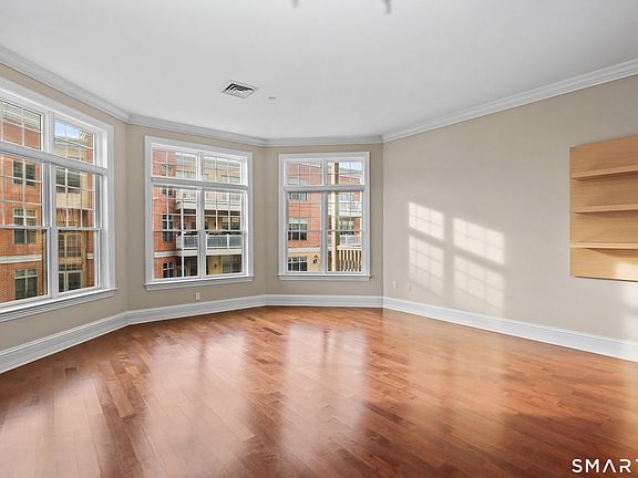 5th image of 50 Stone Ridge Way #2A