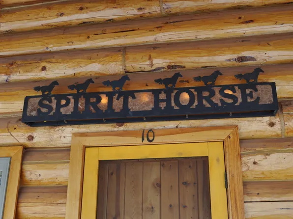 83 N COUNTY ROAD N1330 Road, Greer, AZ 85927