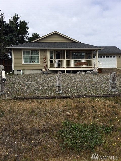 1st image of 255 Octopus Ave NE