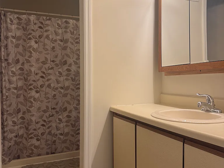 92 Westchester Dr — Photo 21