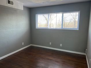 1044 Forest Ct APT 8, Kansas City, KS 66103