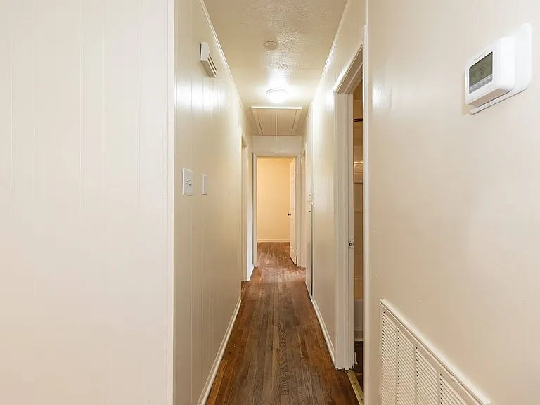 1210 Truman St — Photo 13