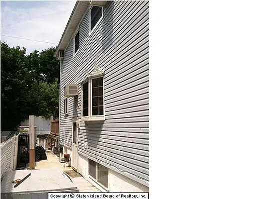 Sold by Robert DeFalco Realty | media 8