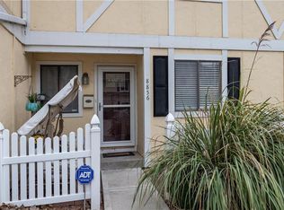 8856 Carriage Rd, Lenexa, KS 66215