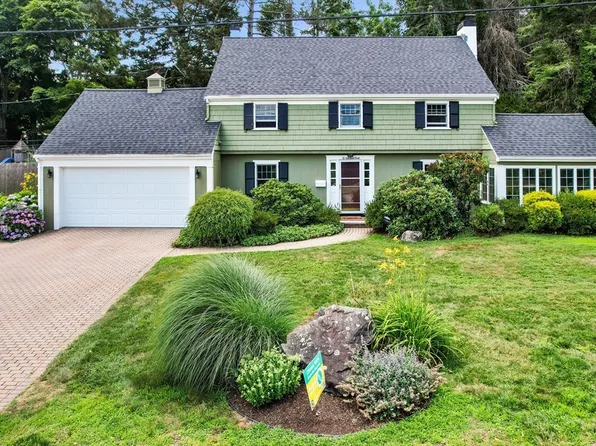58 Hutchinson Rd, Arlington, MA 02474