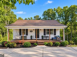 1015 Shamrock Ln, Ball Ground, GA 30107