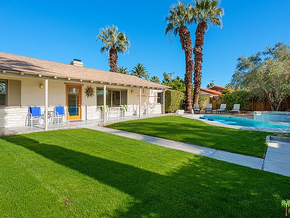 3rd image of 1288 E San Jacinto Way