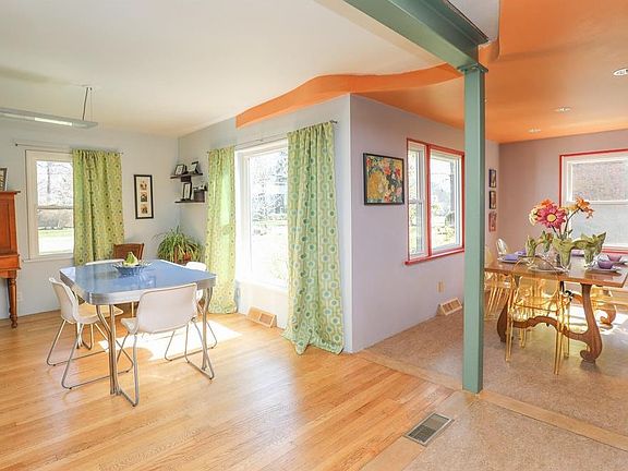 4th image of 206 Diana Dr