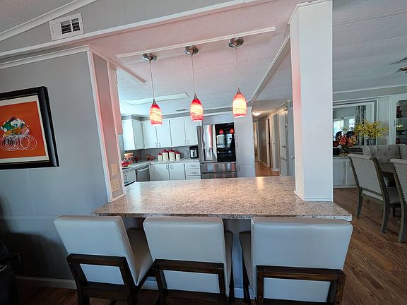 4th image of 6403 Roscommon Rd