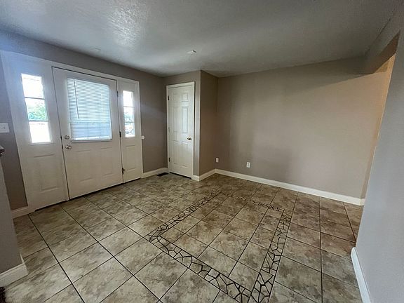 2nd image of 1114 W Depoy Dr #2