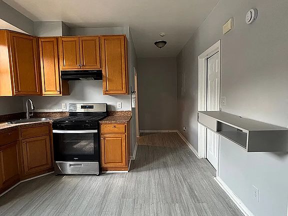 2nd image of 366 11th Ave #1R