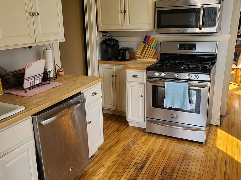 2120 Emerson Ave S #2 — Photo 5