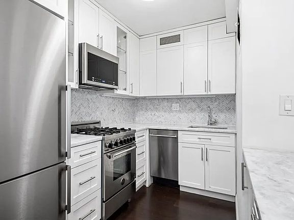2nd image of 333 E 75th St #4E
