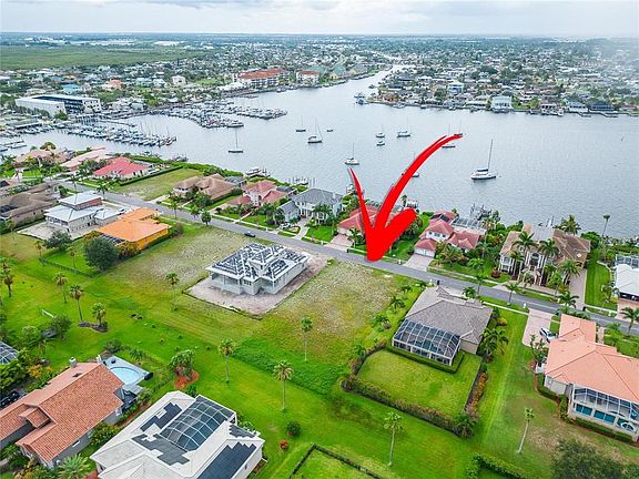 2nd image of 6432 Rubia Cir #5