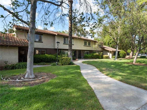 2745 Tropicana Dr