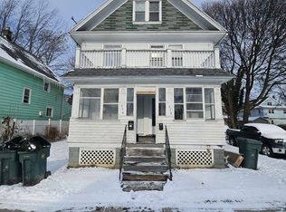 318 Roycroft Dr, Rochester, NY 14621