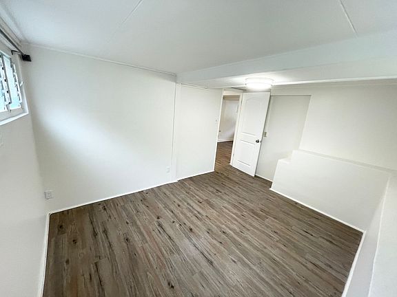 4th image of 2355 Orchid St