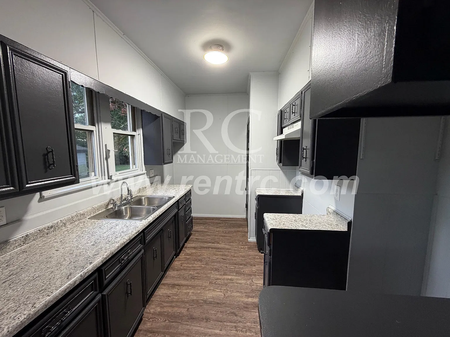 2 bed, 1037 sqft, $775 — Photo 2