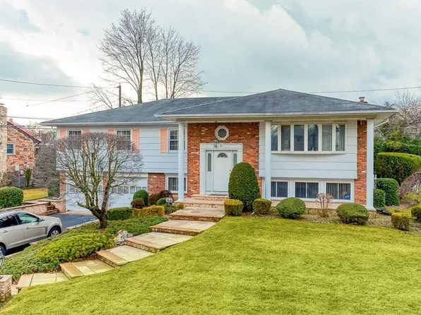 89. Birch Hill, Albertson, NY 11507