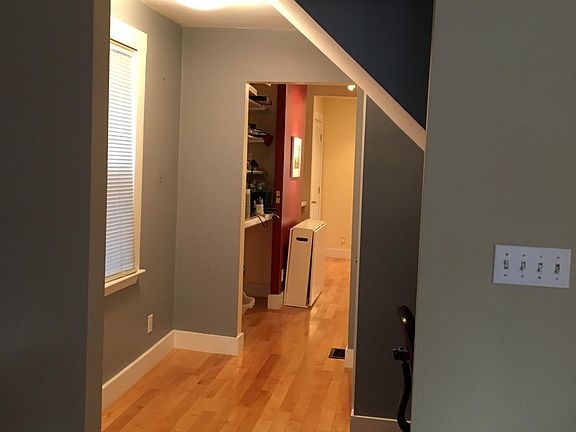3rd image of 535 Franklin St #1