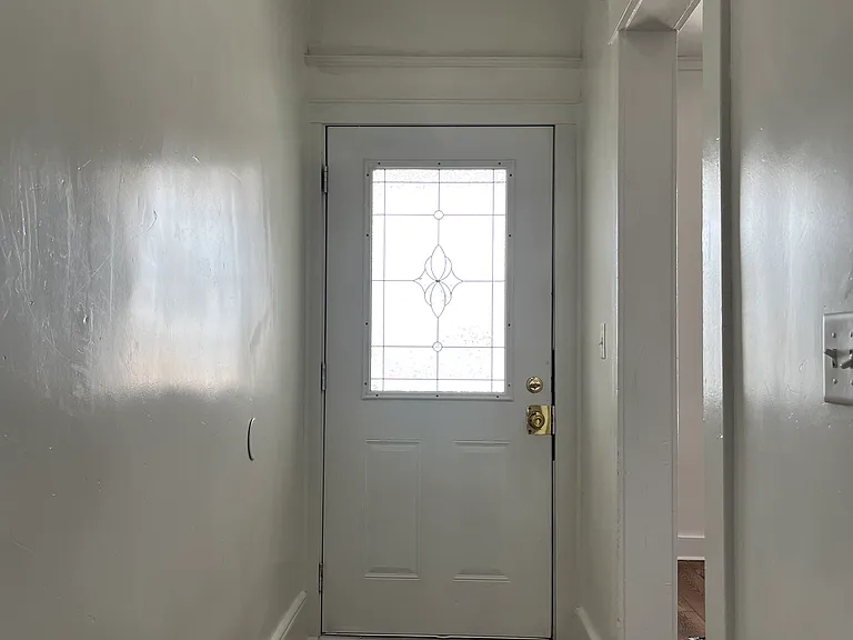 1421 Washington St — Photo 13