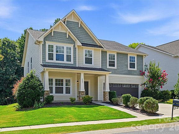 4th image of 2207 Bluebell Way